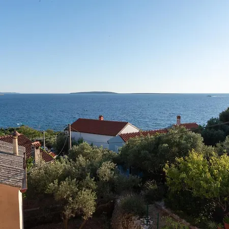 House Klementina Semesterbostad *