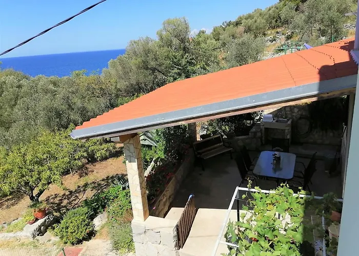 Semesterbostad House Klementina *