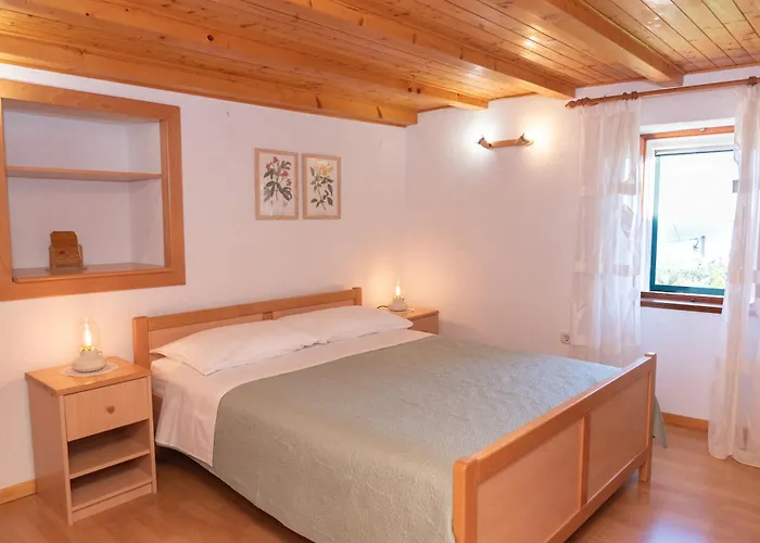 House Klementina Semesterbostad *