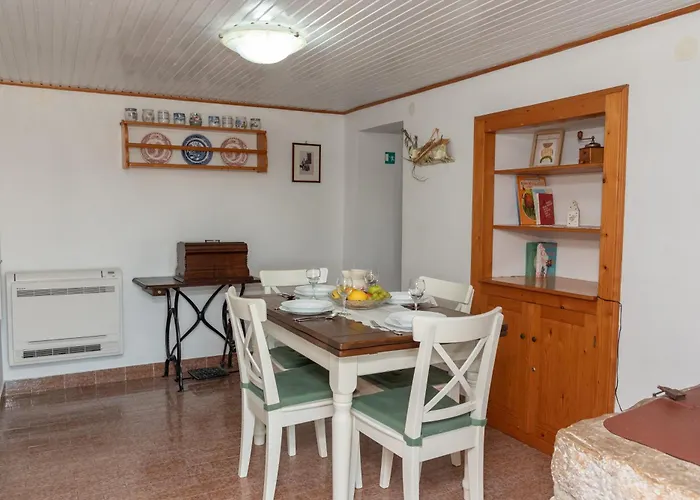 House Klementina Semesterbostad *