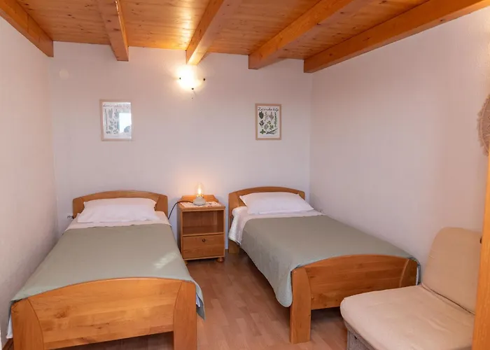 House Klementina Semesterbostad *