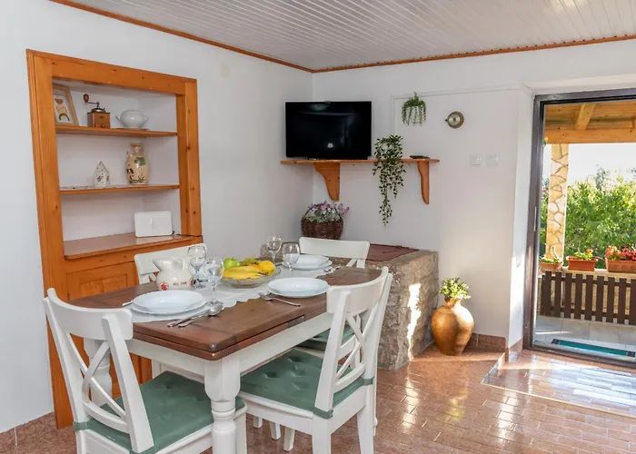 Semesterbostad House Klementina Martinšćica