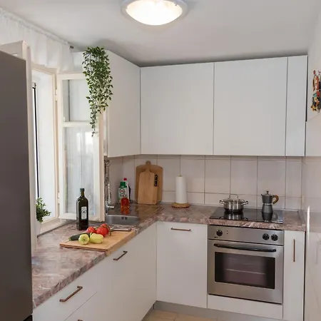 House Klementina بيت للعطل *